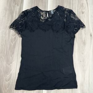 Tricot Chic lace short sleeve top size 4